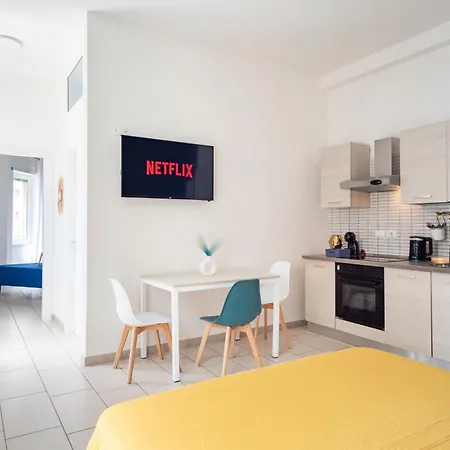 Apartament Angioino - In The Center Of *